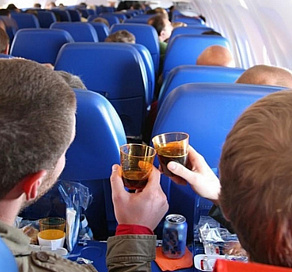 Пьяного дебошира сняли с рейса «Москва – Сочи» 