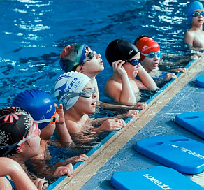 В Сочи стартует запись детей на программу «Всеобуч по плаванию»